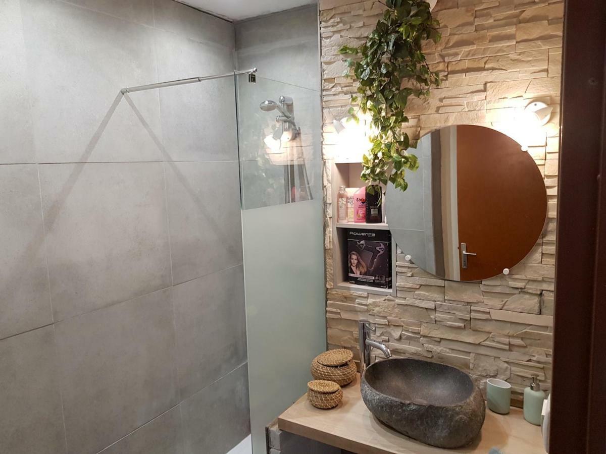 Au Petit Thai - T2 Avec Balcon - Montpellier Centre Apartment Екстериор снимка