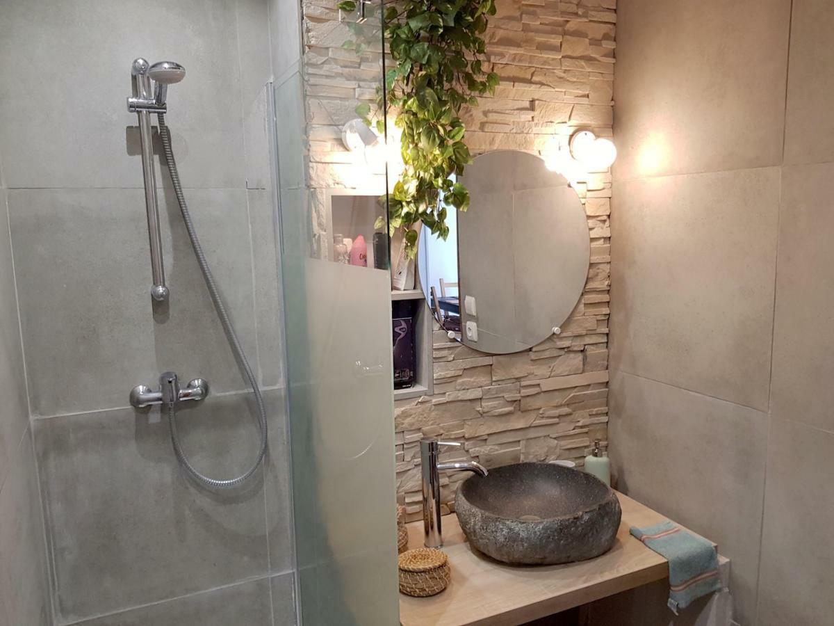 Au Petit Thai - T2 Avec Balcon - Montpellier Centre Apartment Екстериор снимка